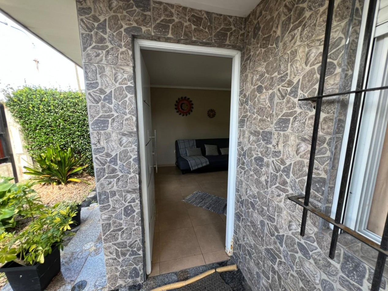 Chalet mas departamento en faro norte