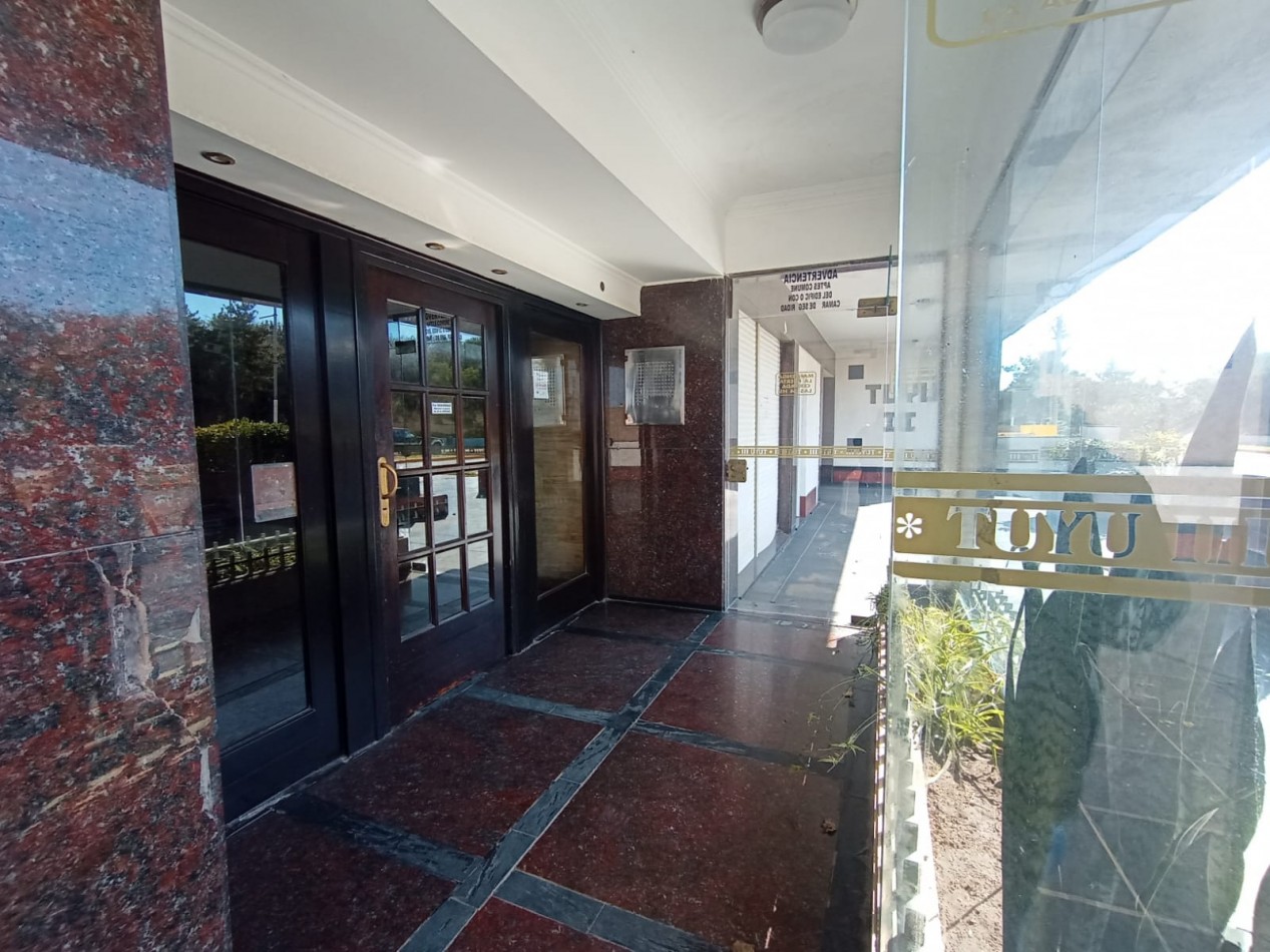 Departamento de 2 ambientes frente al mar