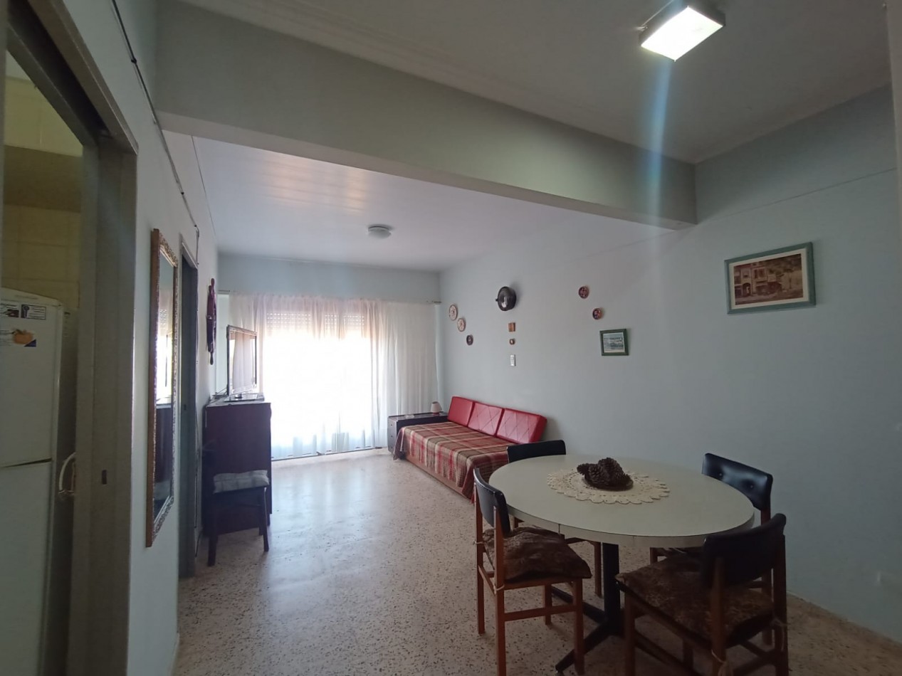 Departamento de 2 ambientes frente al mar