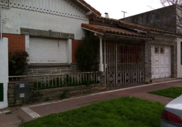 Oportunidad  - Chalet en San Carlos de ambientes 
